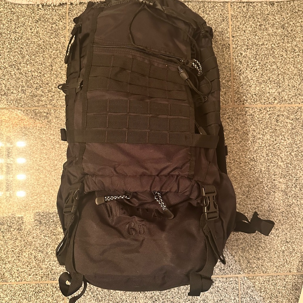 Large back pack - Picture 4 of 4